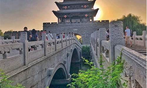 台儿庄古城游玩攻略一日游微山湖_台儿庄古城微山湖旅游攻略